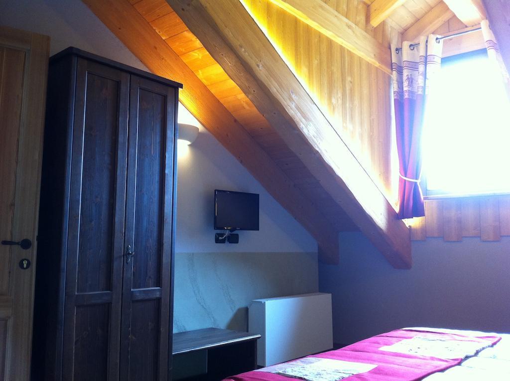 Bed and Breakfast Alpe Rebelle Bionaz Habitación foto