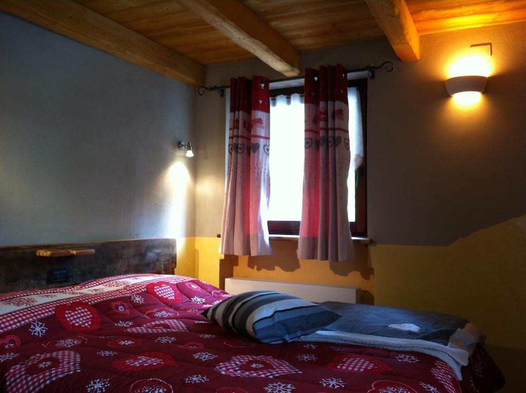 Bed and Breakfast Alpe Rebelle Bionaz Habitación foto